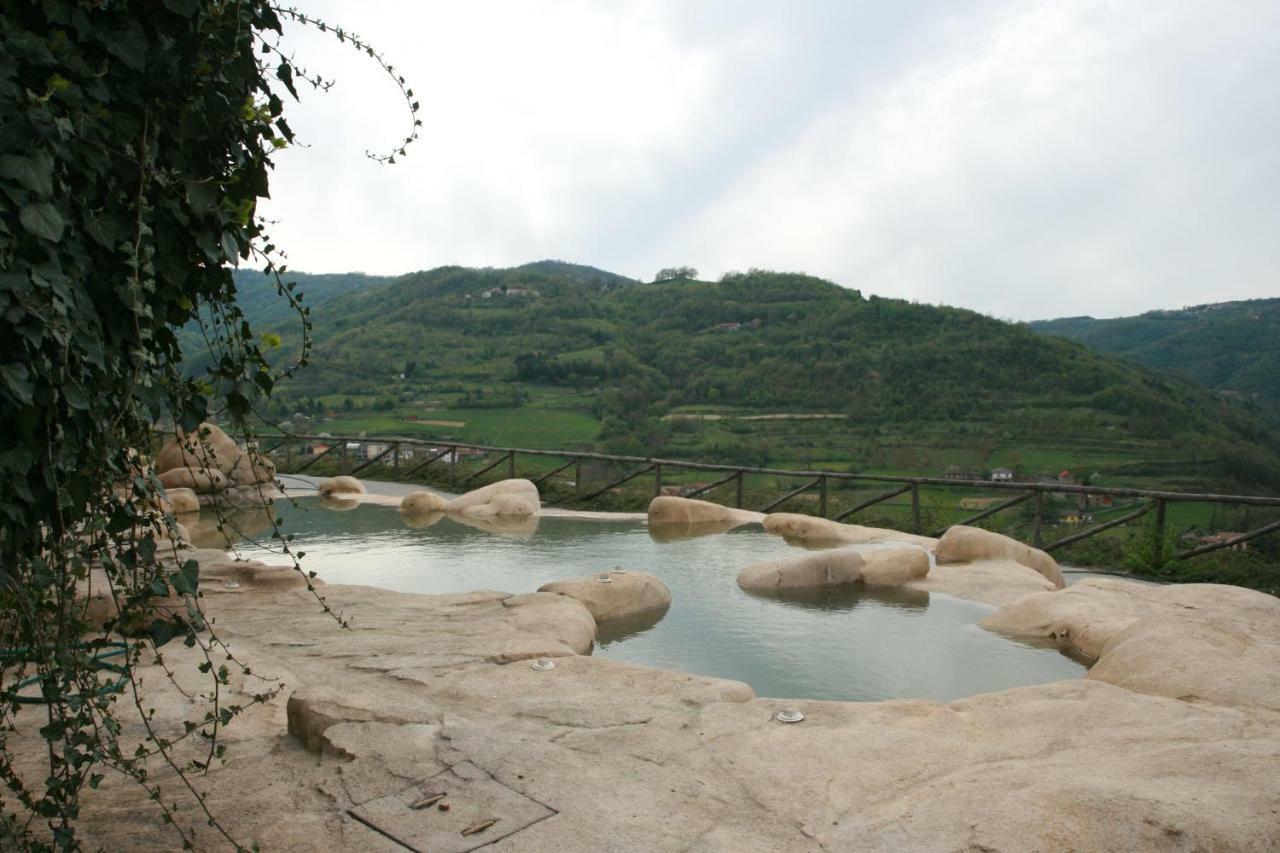 Castelletto Soprano Tenuta Pian D'Attesio - Agriturismo מראה חיצוני תמונה